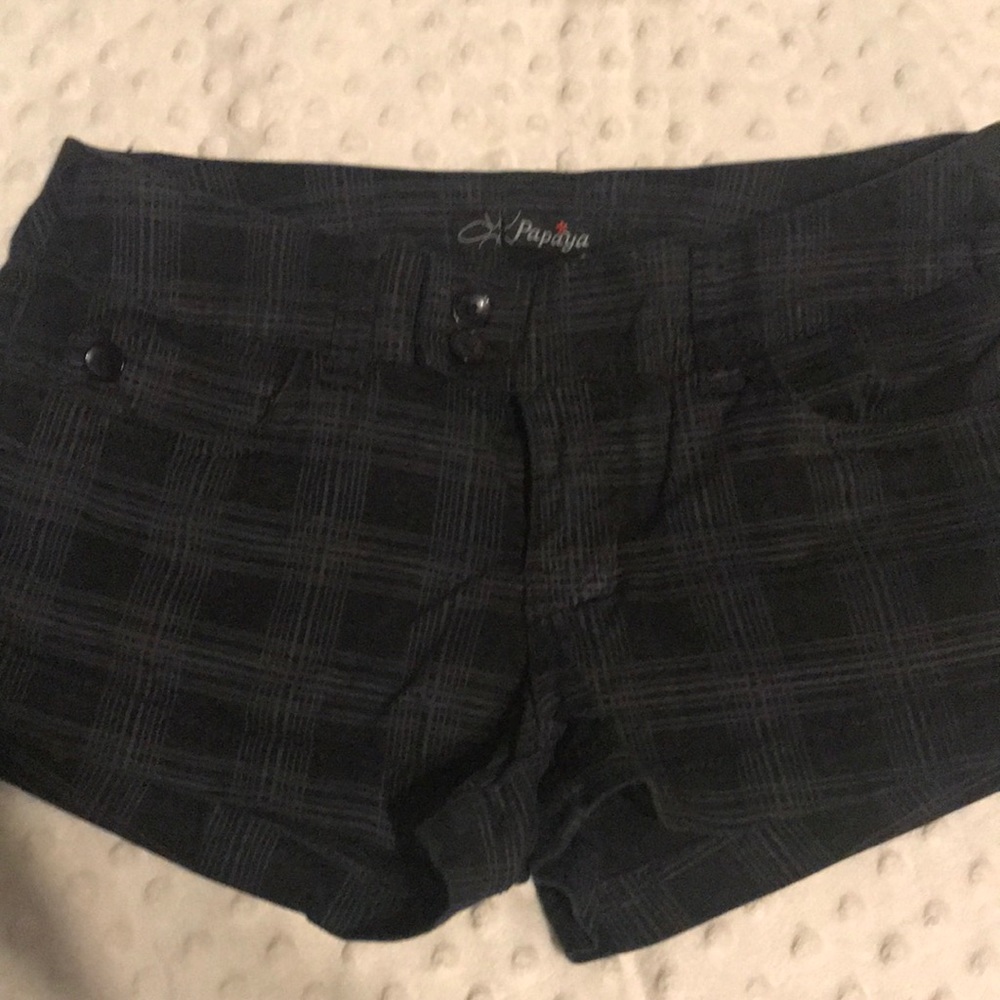 Papaya shorts